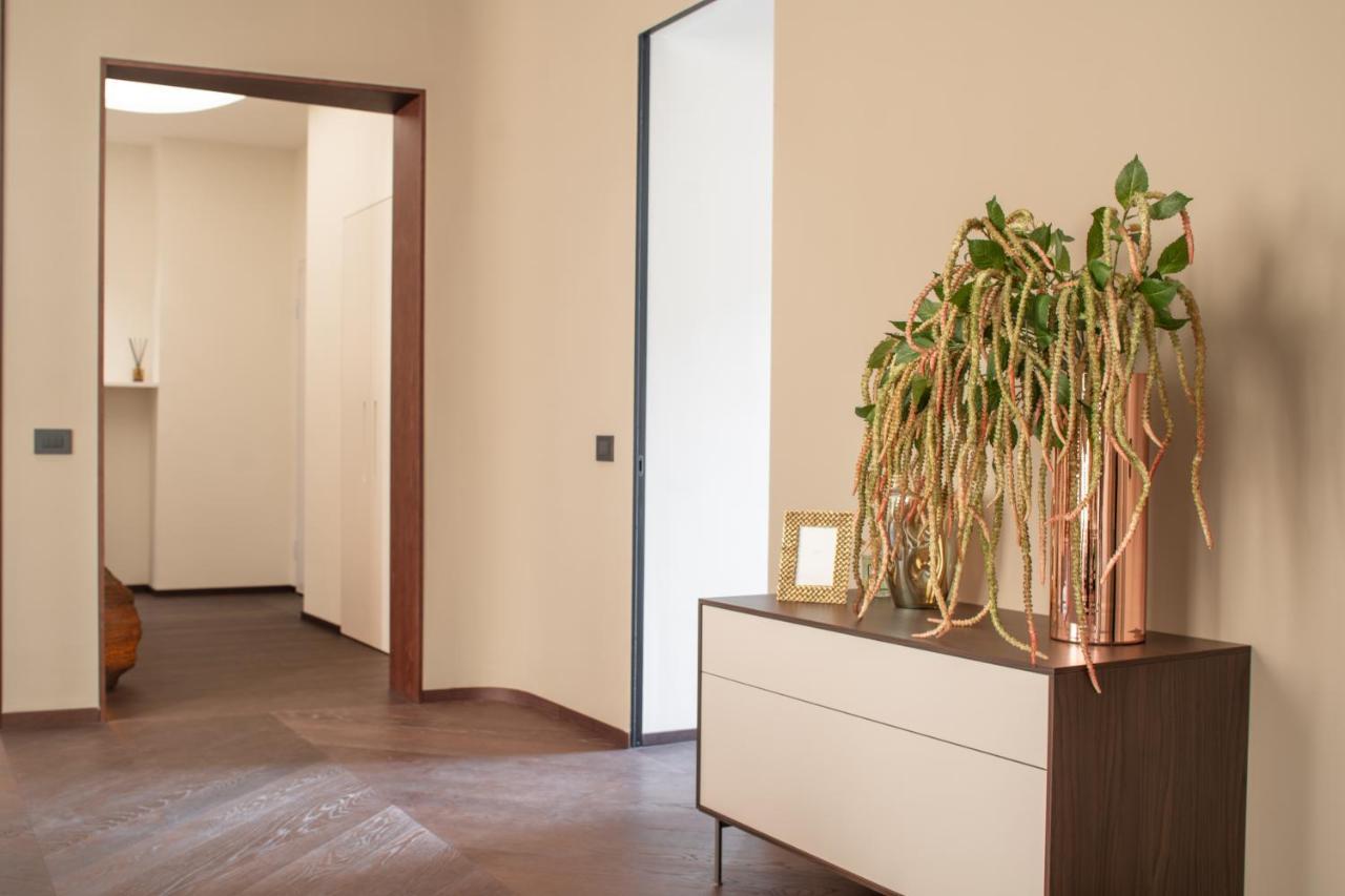 Sant'Ambrogio Luxury Apartment R&R Милано Екстериор снимка