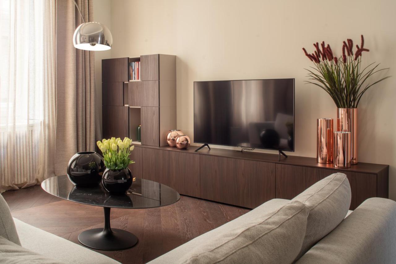 Sant'Ambrogio Luxury Apartment R&R Милано Екстериор снимка