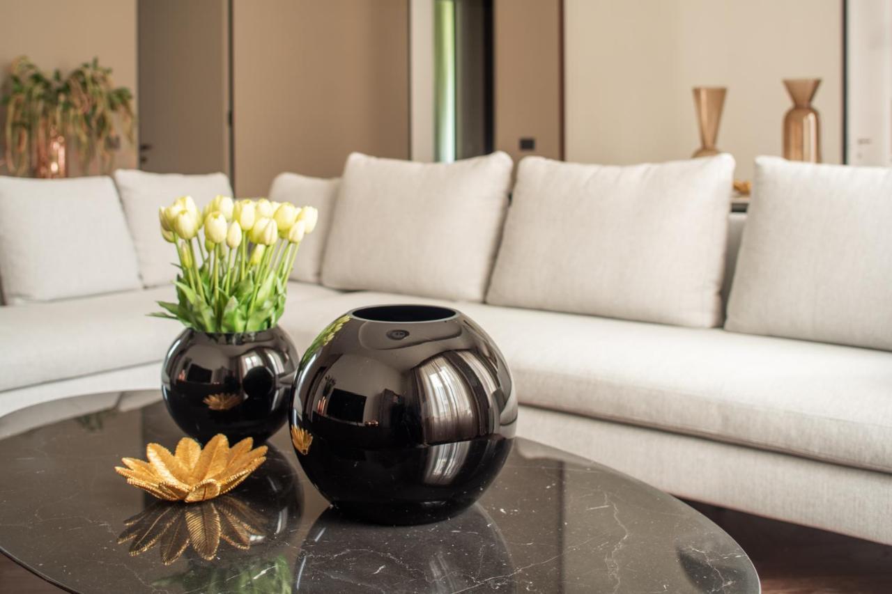 Sant'Ambrogio Luxury Apartment R&R Милано Екстериор снимка